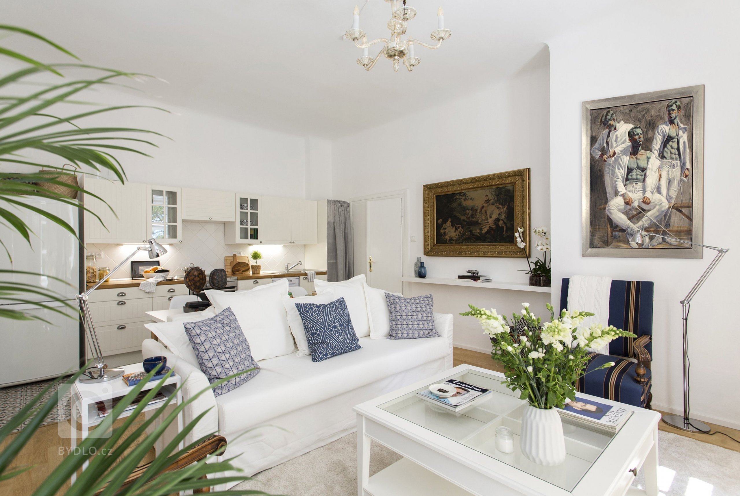 When our client bought this place was a bland empty space with many signs of &quot;wear-and-tear&quot;, all walls were painted in a variety of sad dusty colors…