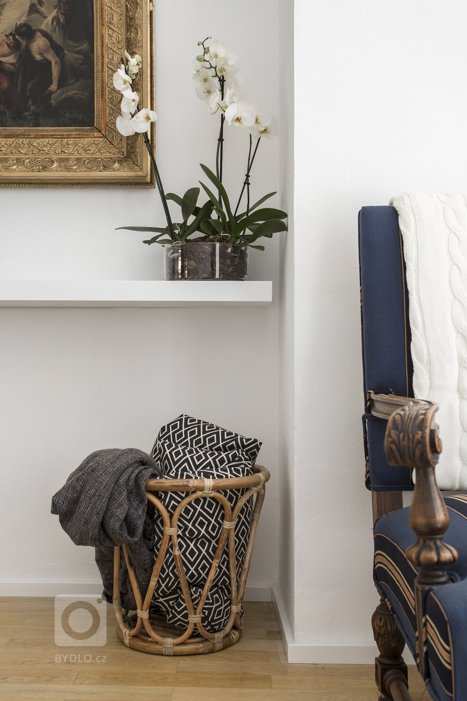 When our client bought this place was a bland empty space with many signs of &quot;wear-and-tear&quot;, all walls were painted in a variety of sad dusty colors…