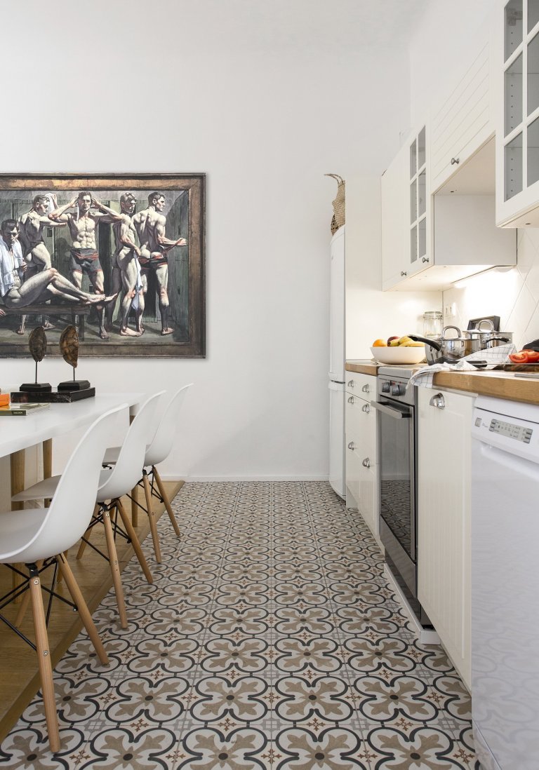 When our client bought this place was a bland empty space with many signs of &quot;wear-and-tear&quot;, all walls were painted in a variety of sad dusty colors…