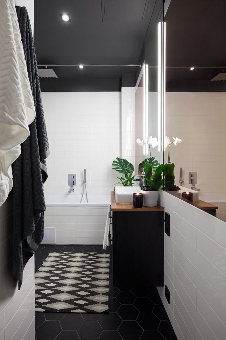 After purchasing an apartment in a hip Prague neighborhood in 2009, a Czech media professional kept it mostly the same. Then last year, he asked his Italian…