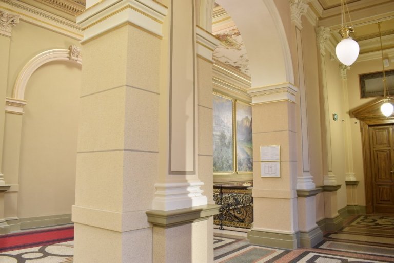 Komplexní malířské a uměleckořemeslné práce v Národním Muzeu Praha&nbsp;

- Rustikální malby

- Mramorové malby

- Mono malby&nbsp;

- Zlacení

-…