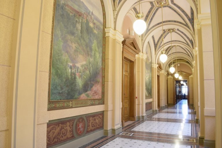 Komplexní malířské a uměleckořemeslné práce v Národním Muzeu Praha&nbsp;

- Rustikální malby

- Mramorové malby

- Mono malby&nbsp;

- Zlacení

-…