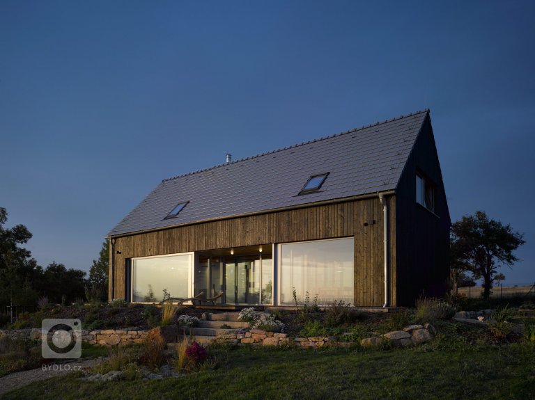 add picture to album