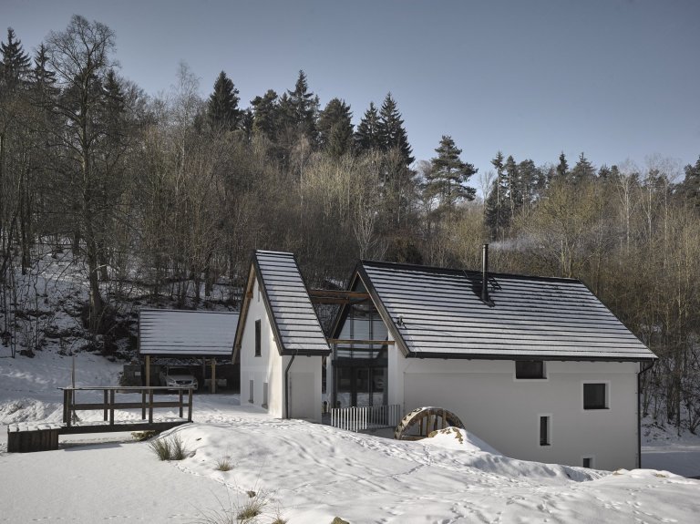 Již od prvního setkání s&nbsp;majiteli bylo jasné zadání, jaké má jejich budoucí bydlení splňovat požadavky: &quot;Má být neotřelé a přitom neokázalé&quot;.…