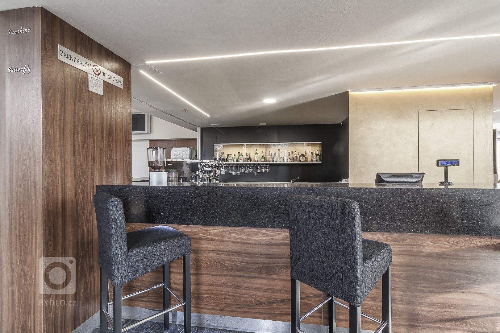 Redesign hotelu ve Slovenském městě Humenné. Cílem bylo vytvoření proměny interiéru včetně stavebních úprav 5 salonků a restaurace. Salonky byly rozděleny…