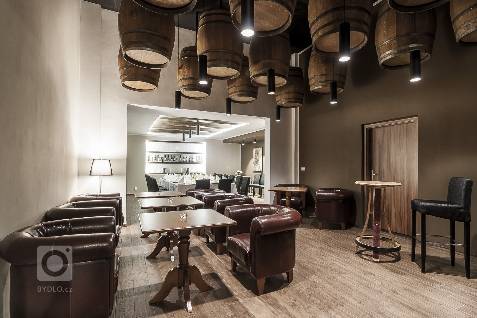 Redesign hotelu ve Slovenském městě Humenné. Cílem bylo vytvoření proměny interiéru včetně stavebních úprav 5 salonků a restaurace. Salonky byly rozděleny…