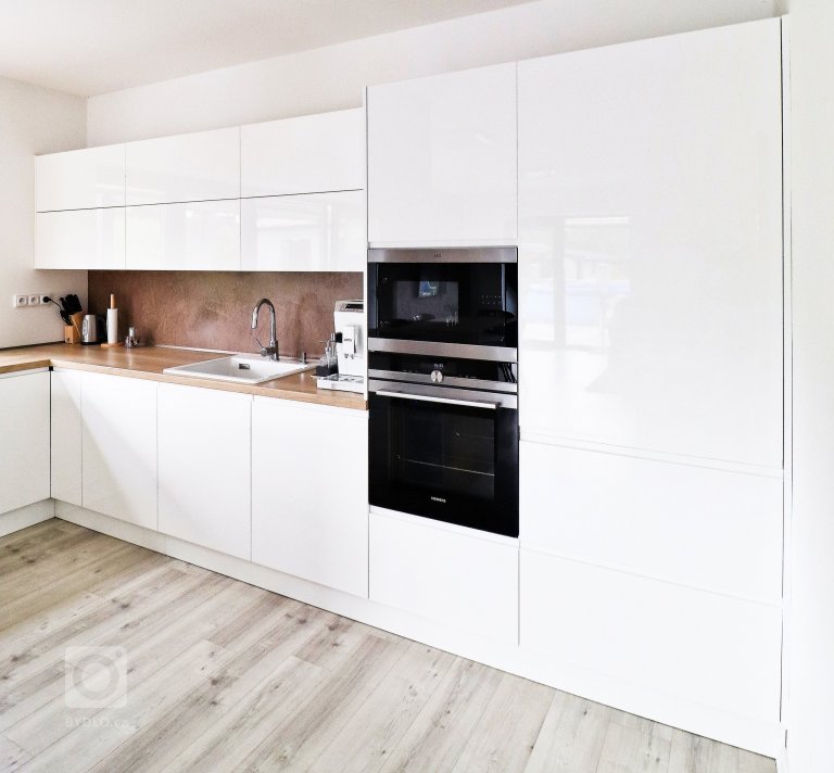 add picture to album