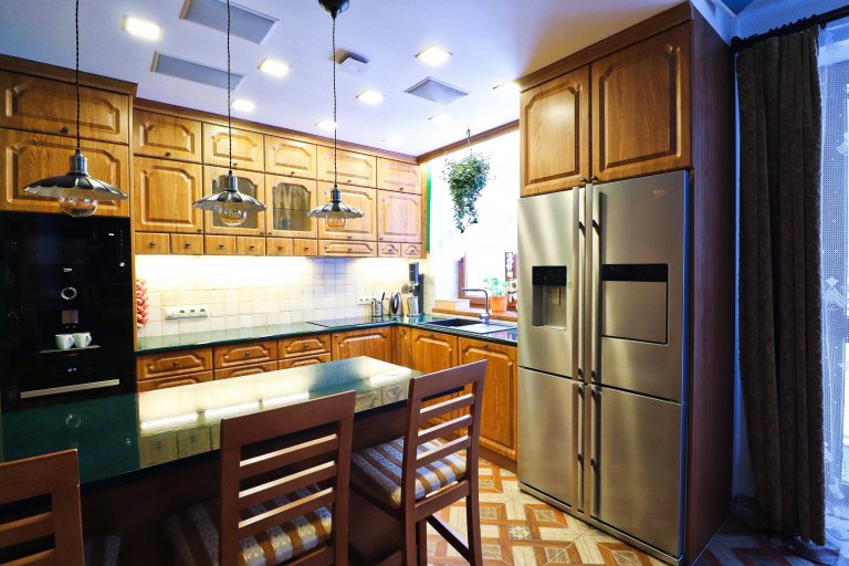 Ne každý je zastáncem moderny. Rustikální kuchyně jsou v&nbsp;dnešní době velmi populární a mají své kouzlo. Většina kuchyní tohoto stylu se vyznačuje různě…