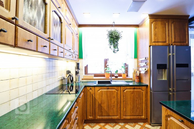 add picture to album