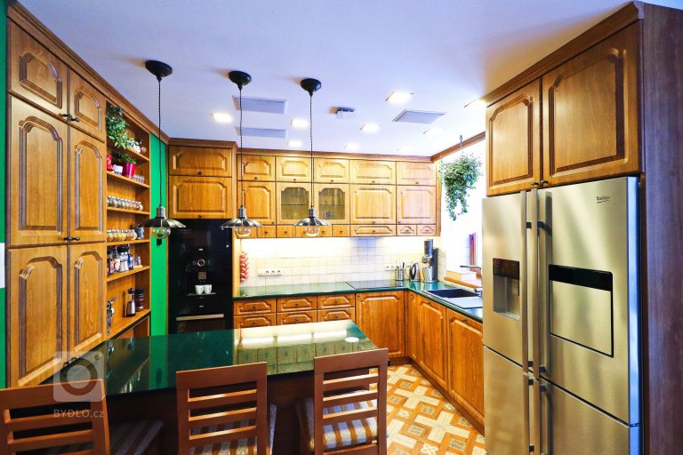 add picture to album