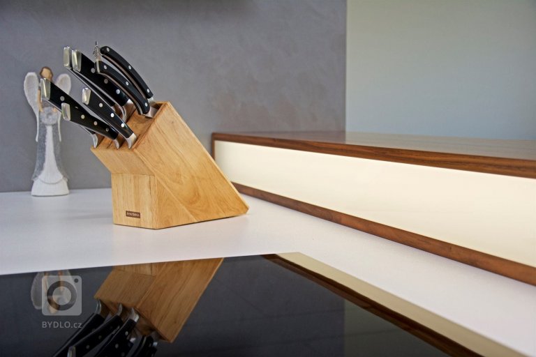 add picture to album