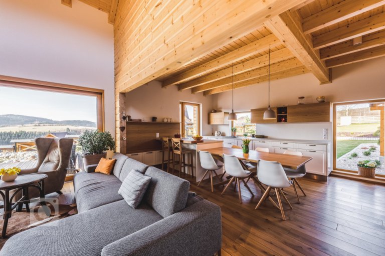 add picture to album