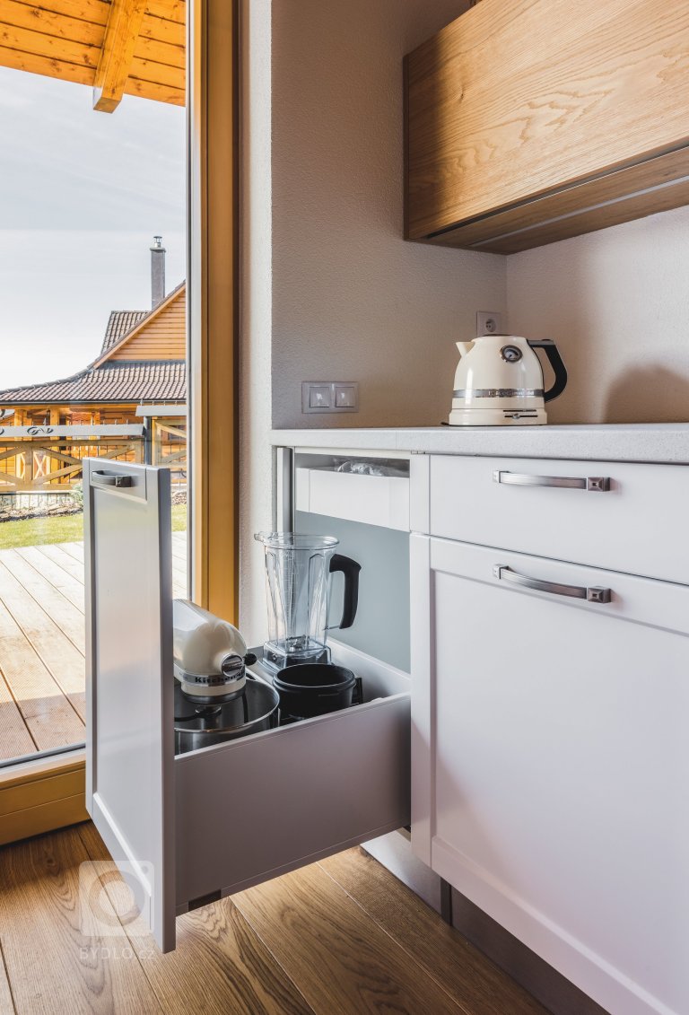 add picture to album