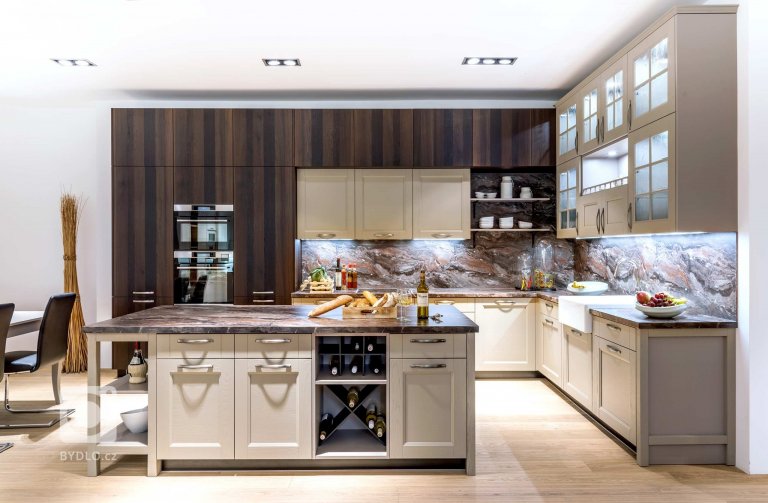 add picture to album