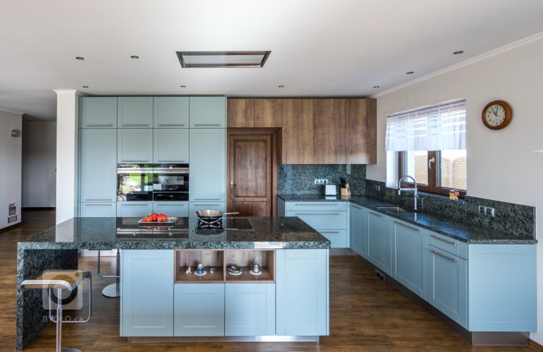 add picture to album