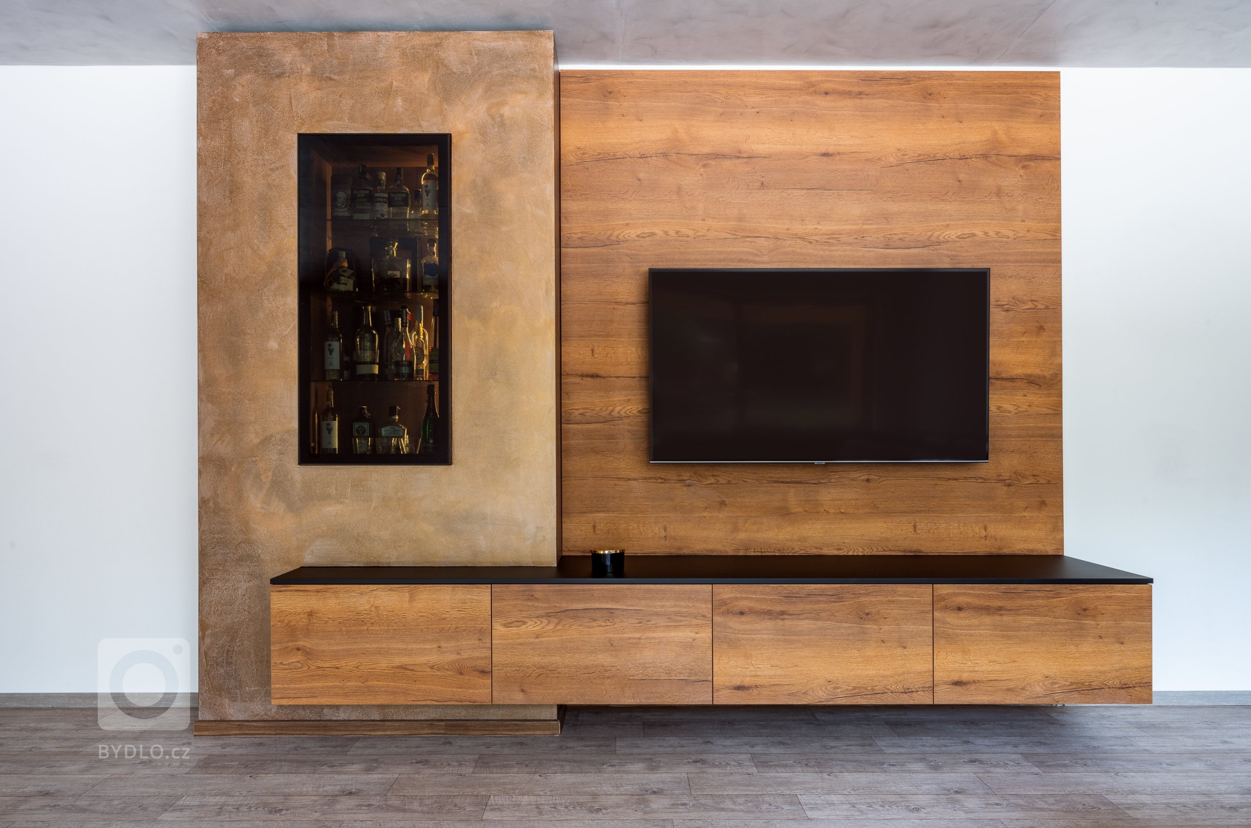 RAZ DVA TŘI SYKORA.

Nejlepším doporučením jsou vlastní zkušenosti. Tato sestava je už třetí kuchyní Sykora, kterou v rodině investorů mají - a my věříme, že…