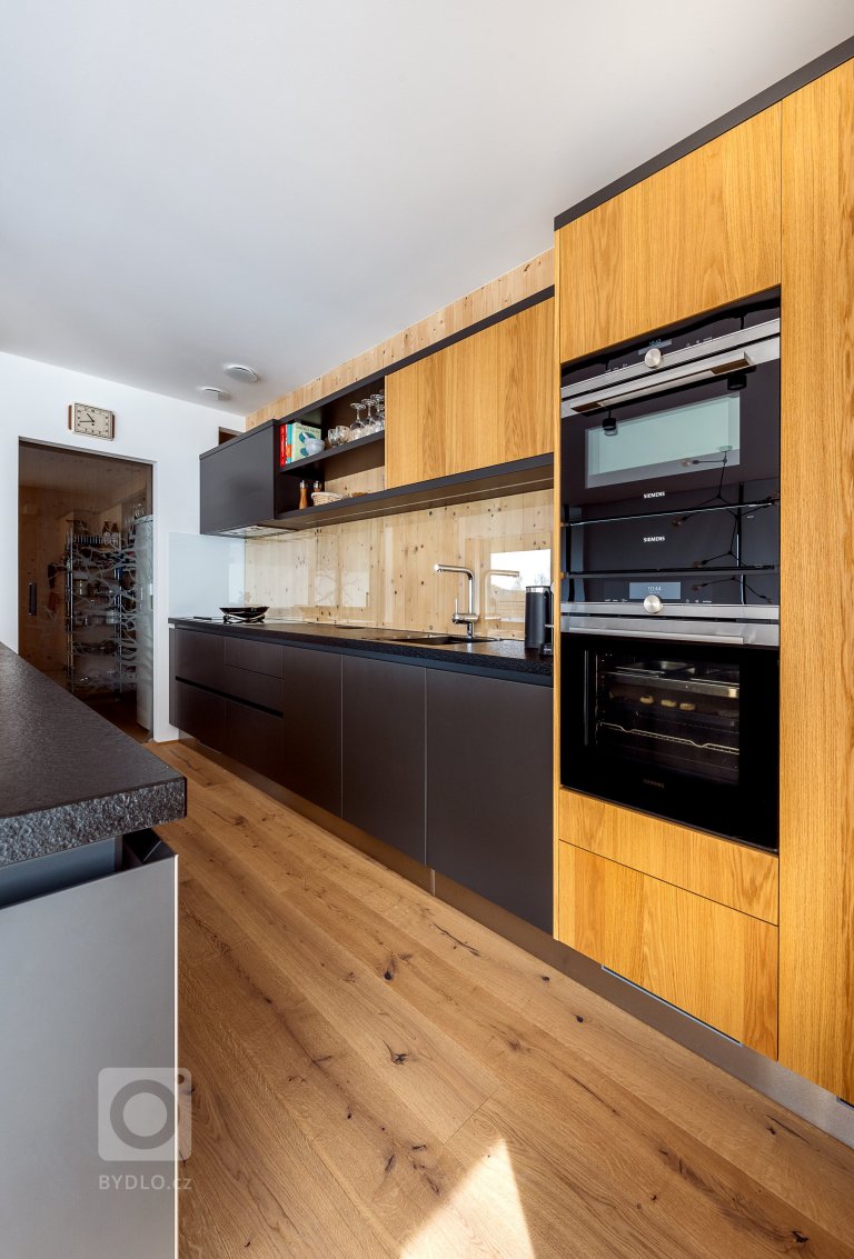 add picture to album