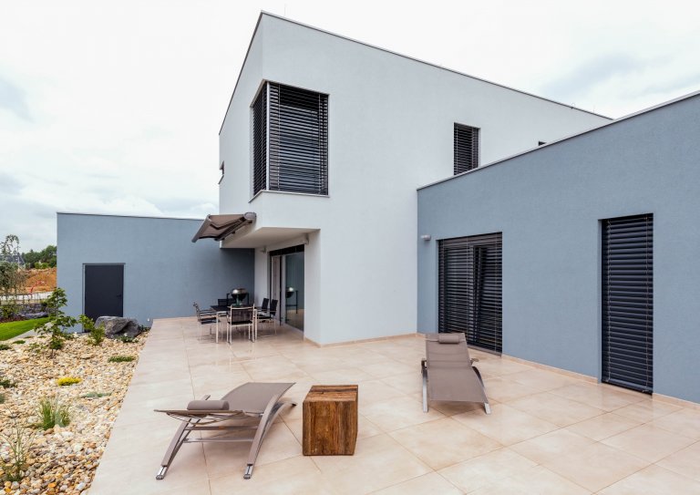 add picture to album