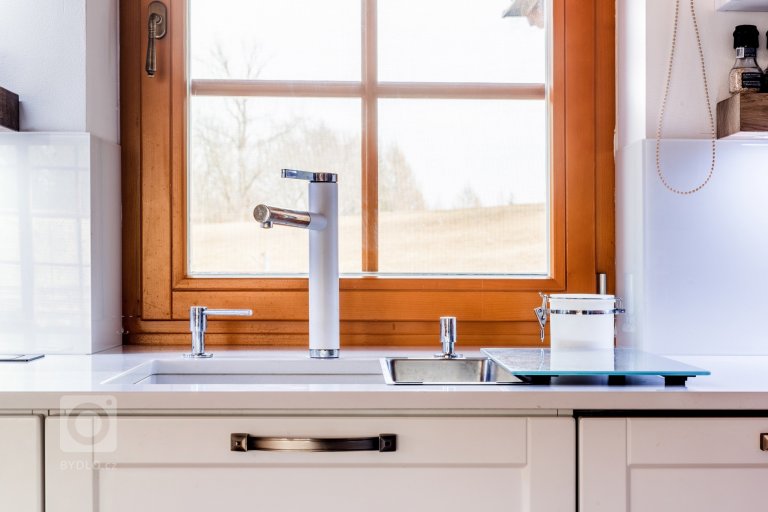 add picture to album