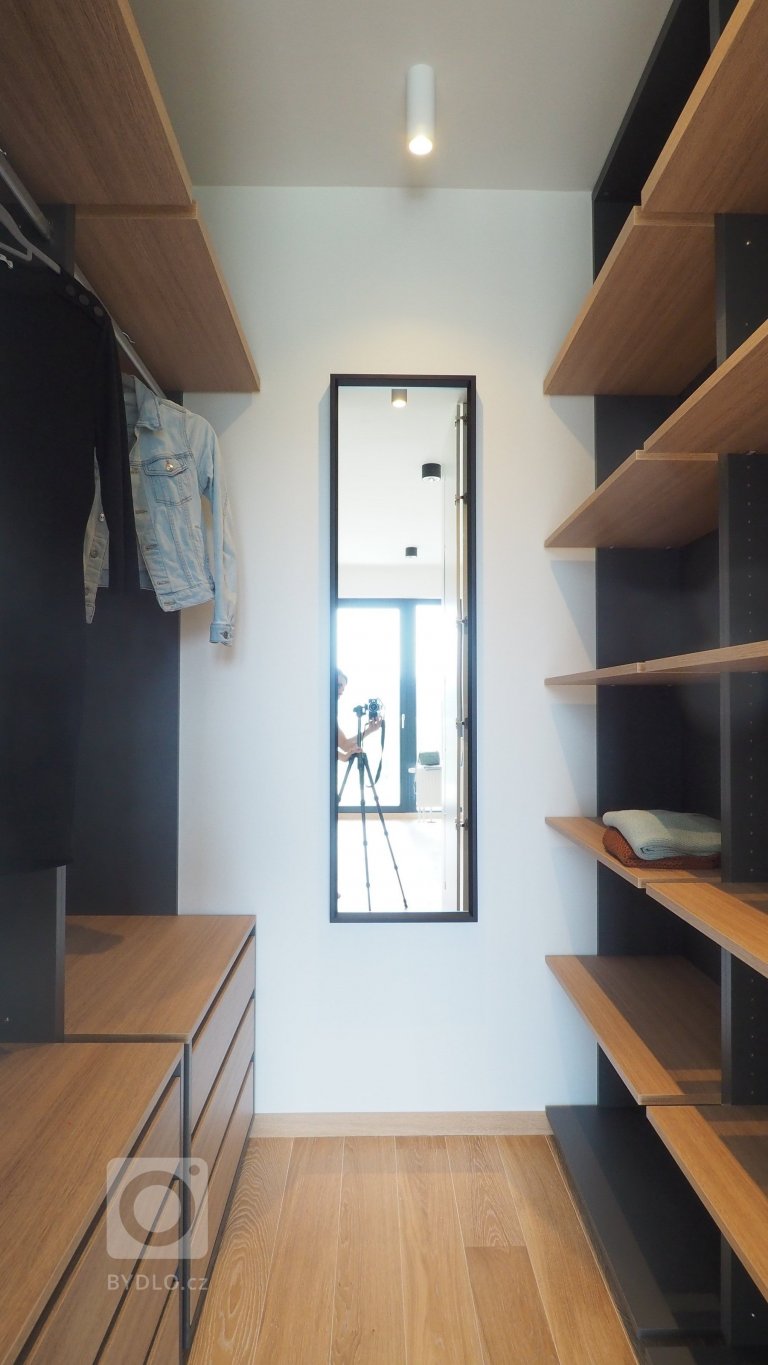 add picture to album