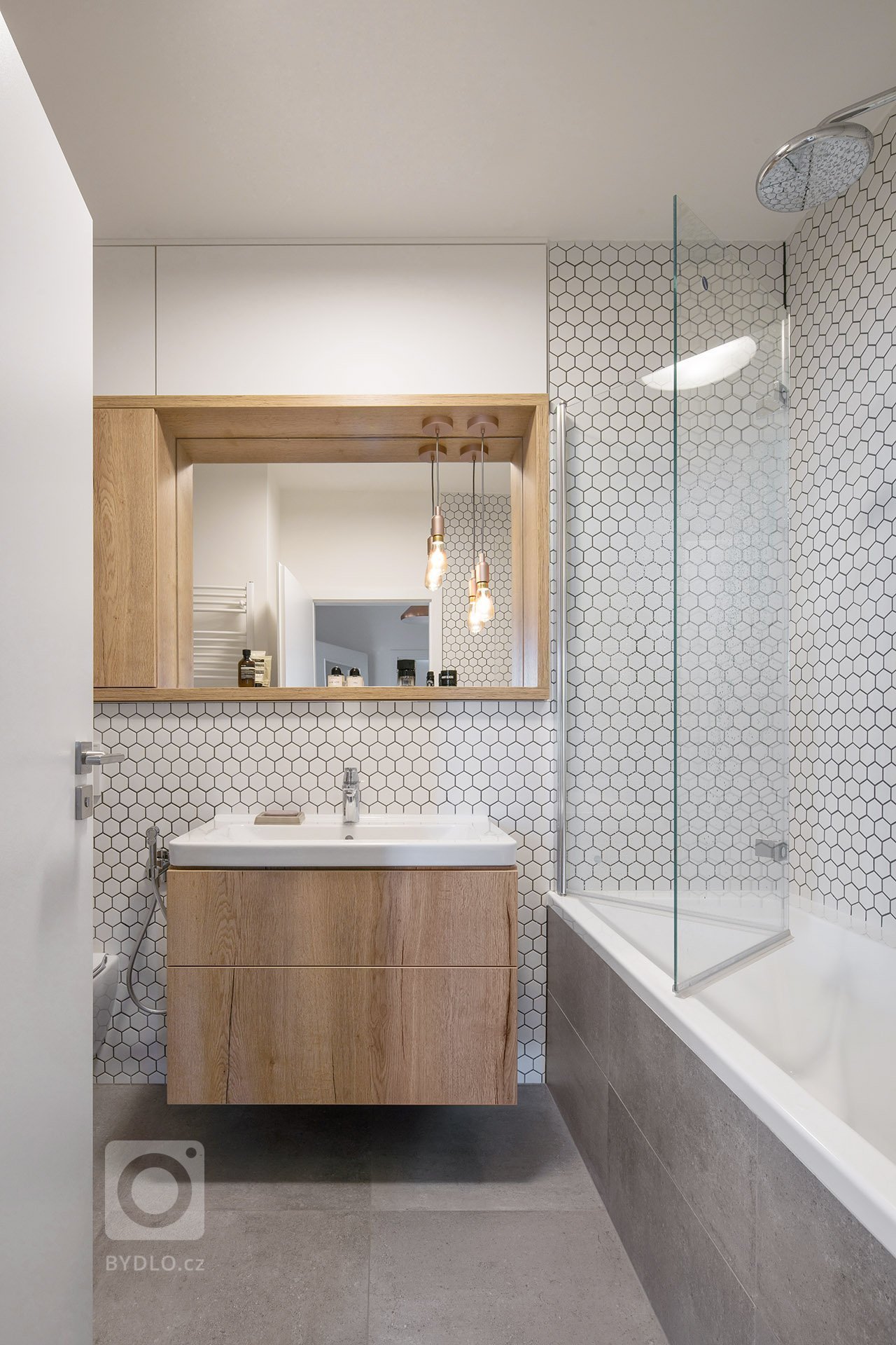 Jedná se o kompletní návrh interiéru bytu o velikosti 3+kk v develeperském projektu nedaleko Prahy.&nbsp; Klienti se na mě naštěstí obrátili včas, a tak jsme…