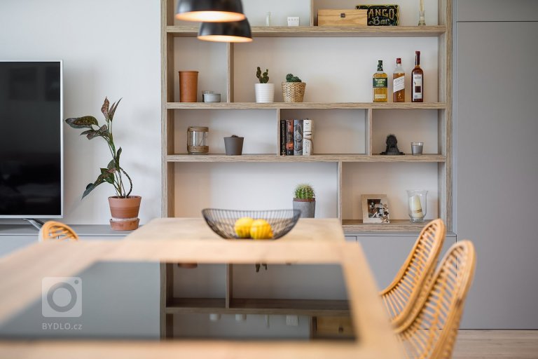 add picture to album