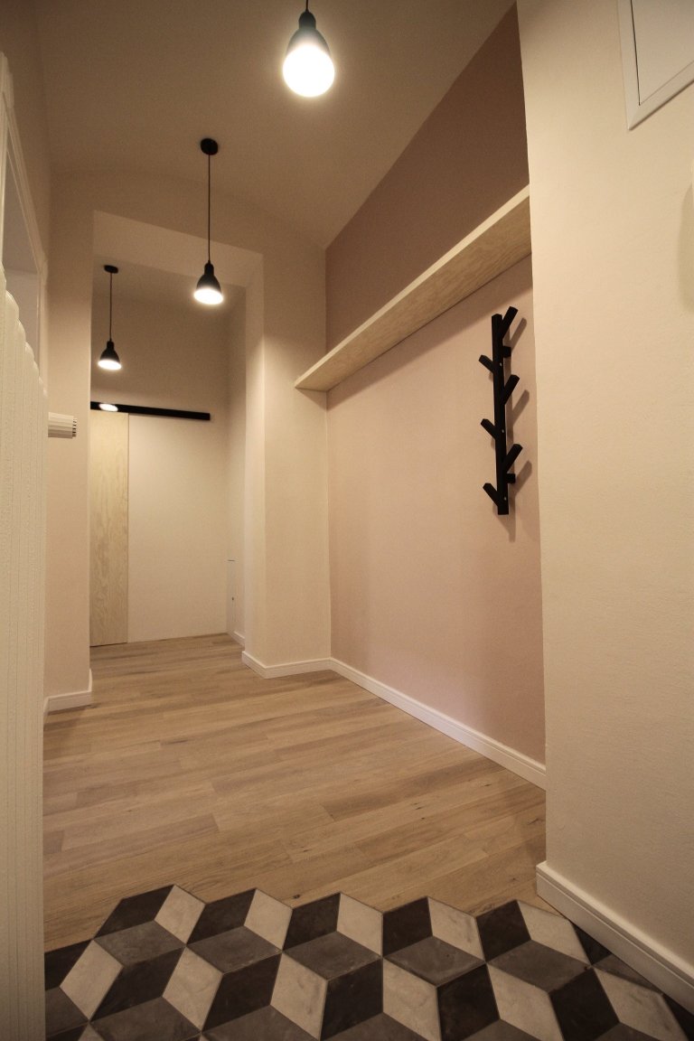 Představuji vám vlastní ateliér, který vznikl kompletní rekonstrukcí velmi neutěšeného prostoru v suterénu činžovního domu z počátku 20.století. Záměrem bylo…