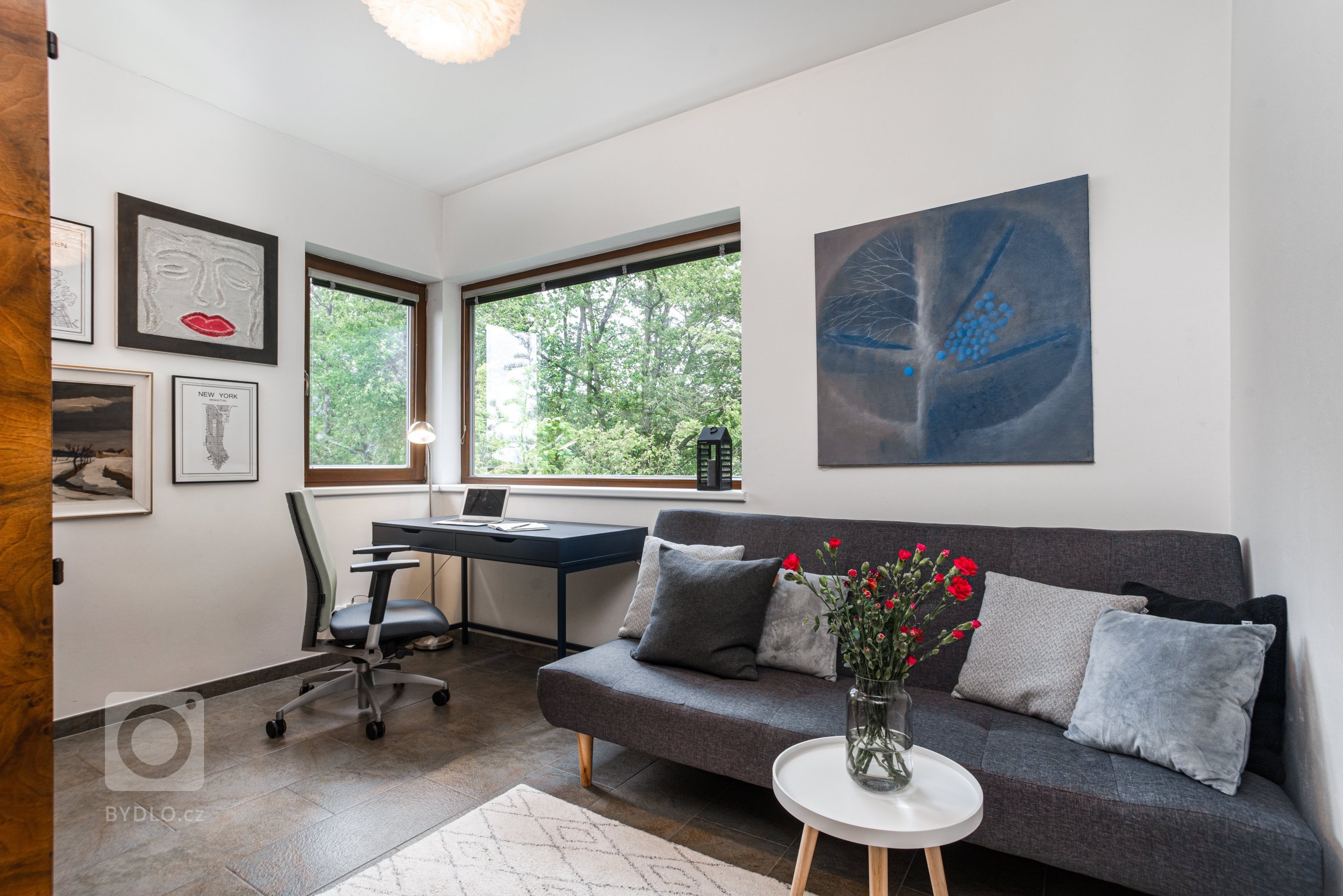 Dům Vás uchvátí svou atmosférou a jedinečností. Koncept domu navrhli a vybavili majitelé tak, aby byl designově jednotný, vzdušný, v souladu s okolím a byl…