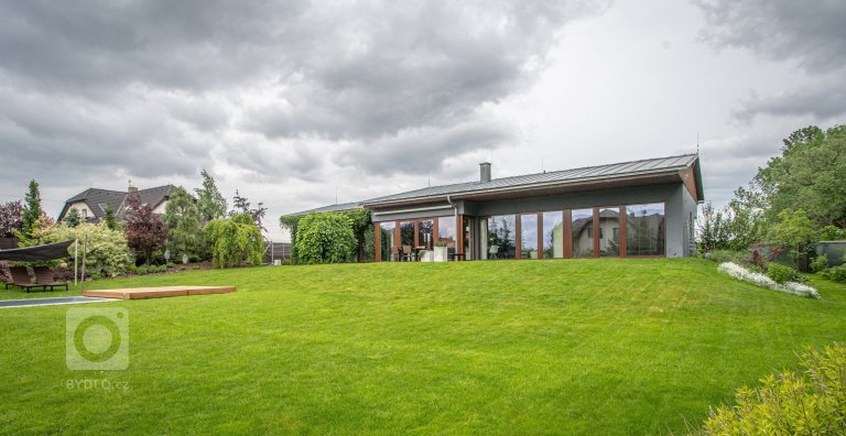 add picture to album