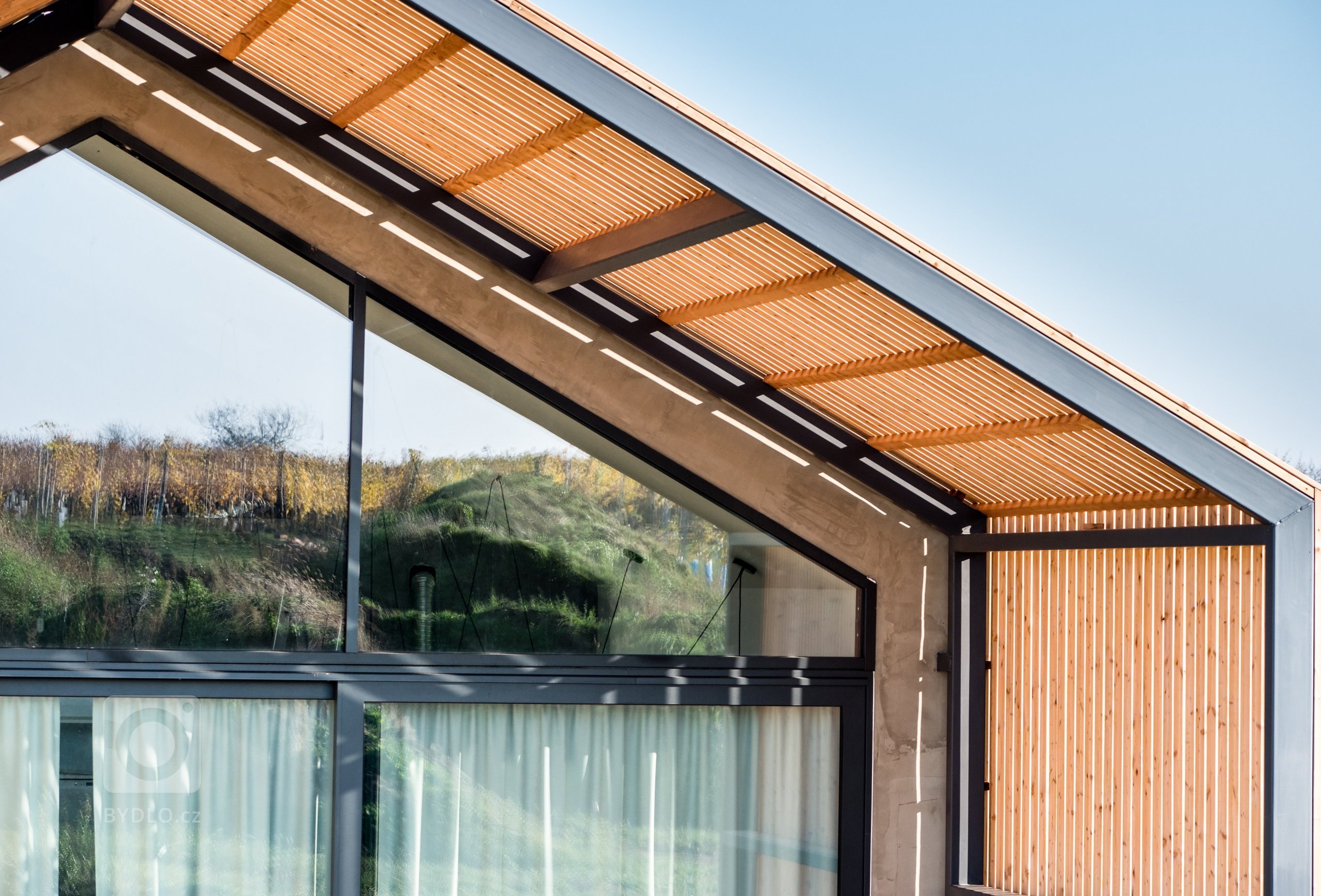 Naše naprostá srdcovka z krásné vinařské oblasti blízko Mikulova. Rodinný dům jsme navrhli v roce 2014 a aktuálně jsou k dořešení ještě interiery a úprava…