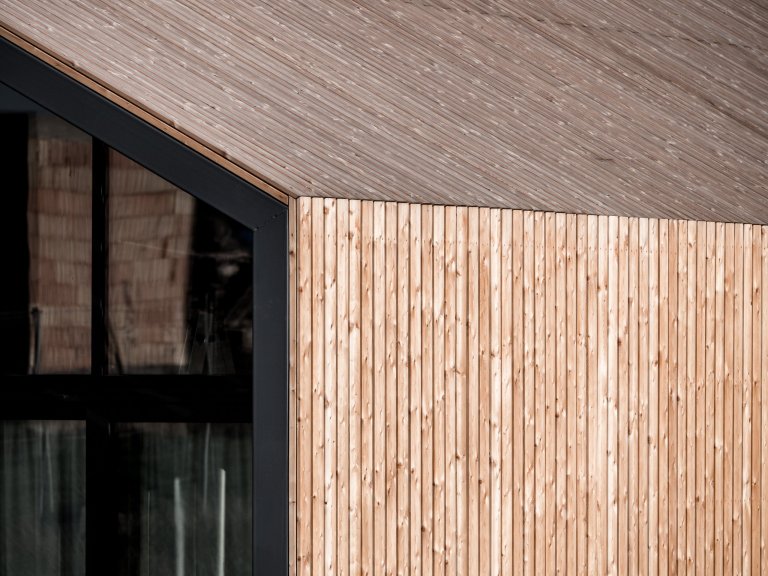 Naše naprostá srdcovka z krásné vinařské oblasti blízko Mikulova. Rodinný dům jsme navrhli v roce 2014 a aktuálně jsou k dořešení ještě interiery a úprava…