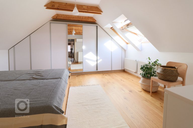 add picture to album