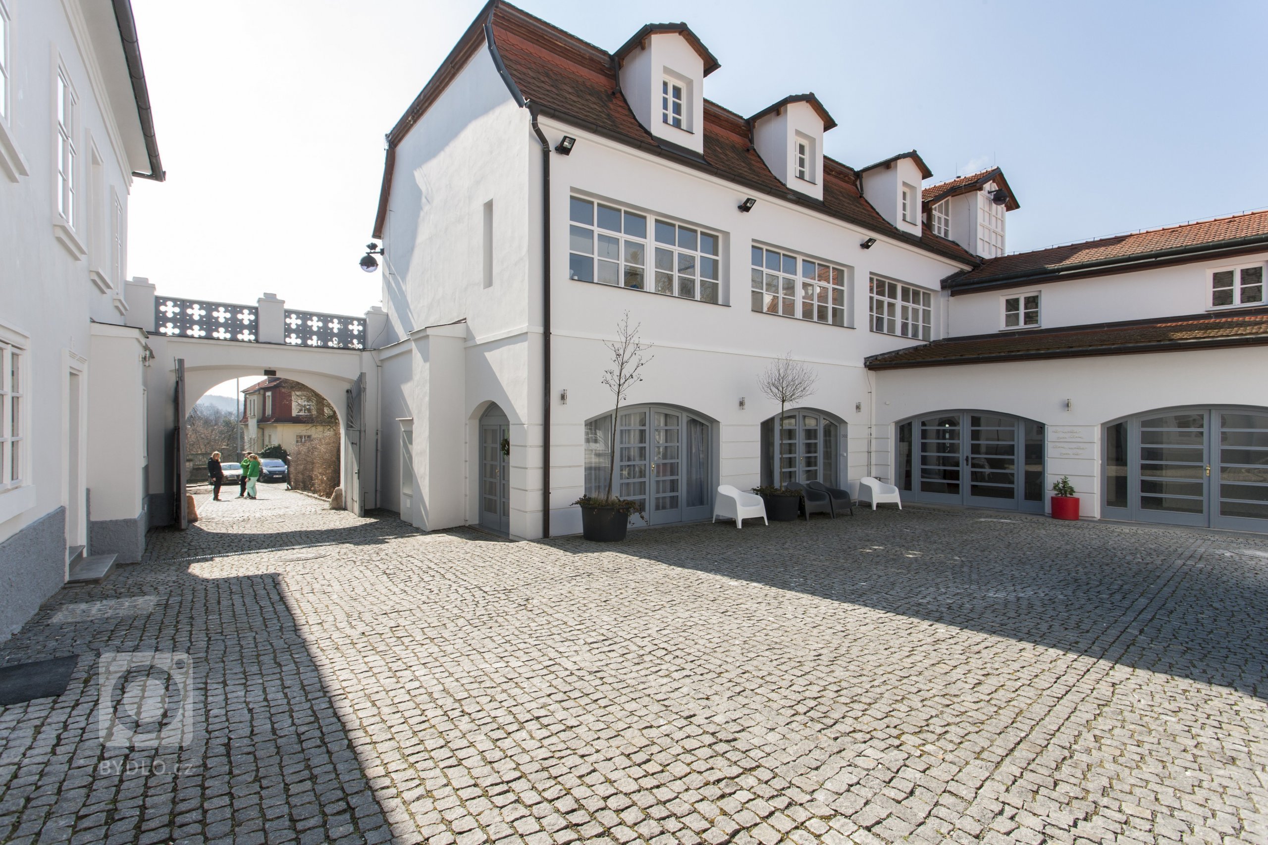 Investiční malometrážní &nbsp;byt pro účely krátkodobého pronájmu pro starší manželský pár v penzi. Pouhých 13 metrů čtverečních a navíc ještě se šikminami a…