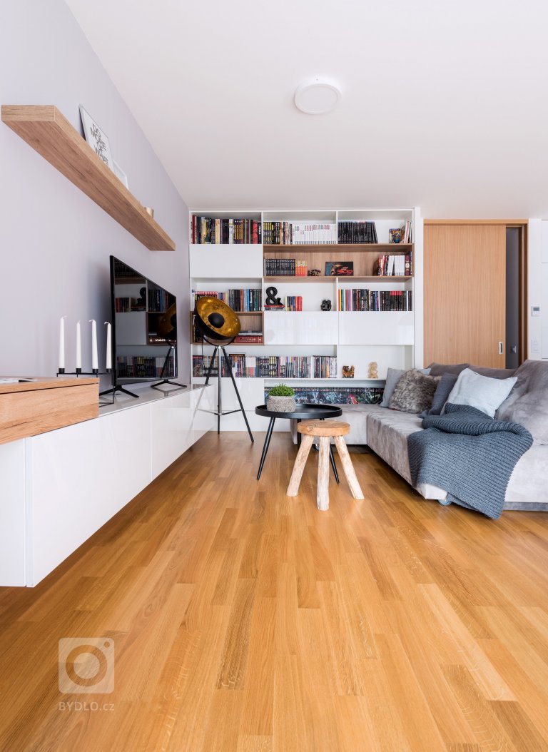 add picture to album