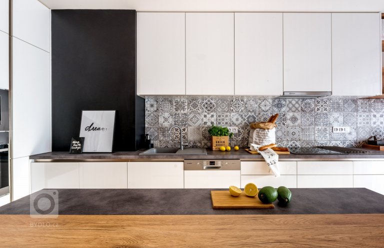 add picture to album