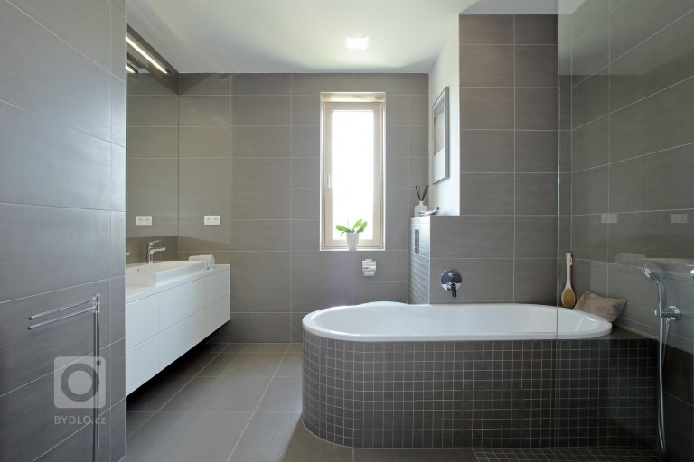 add picture to album