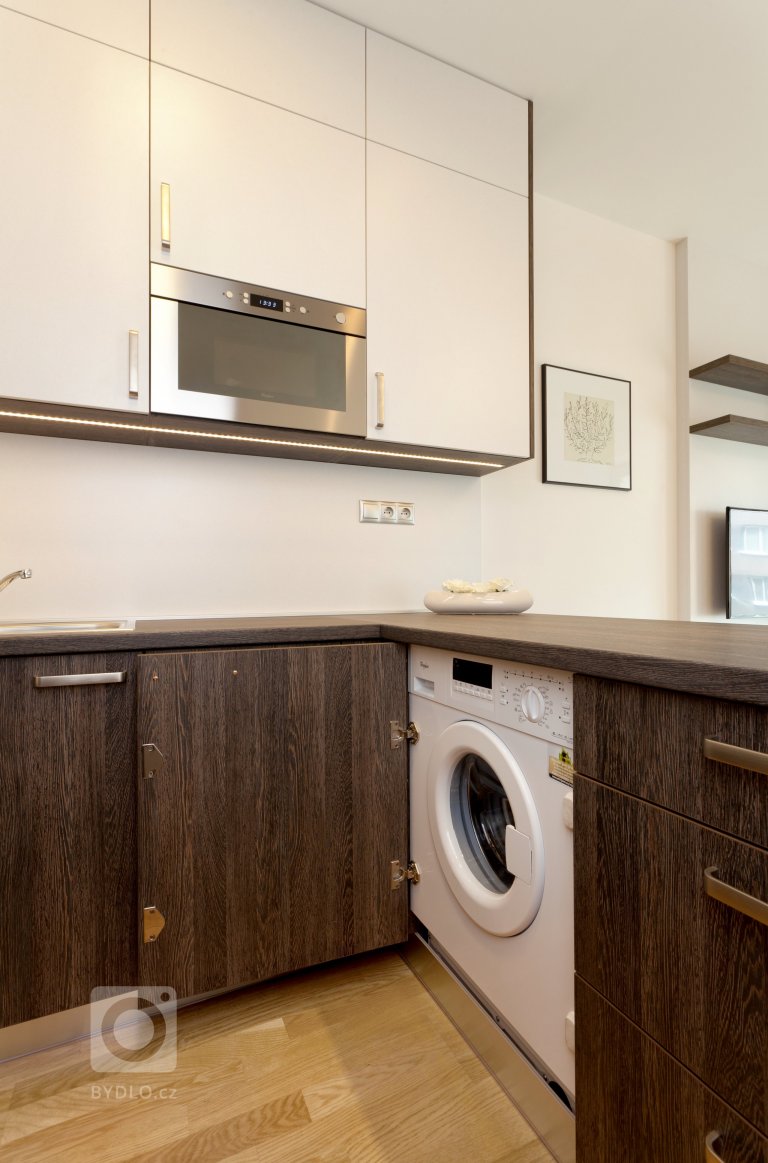 add picture to album