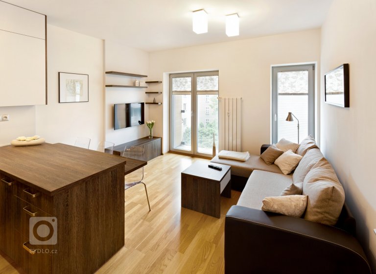 add picture to album