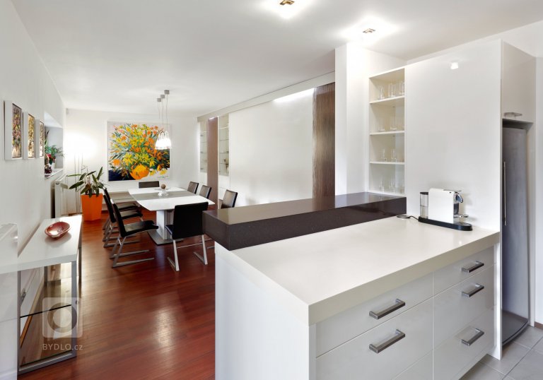 add picture to album