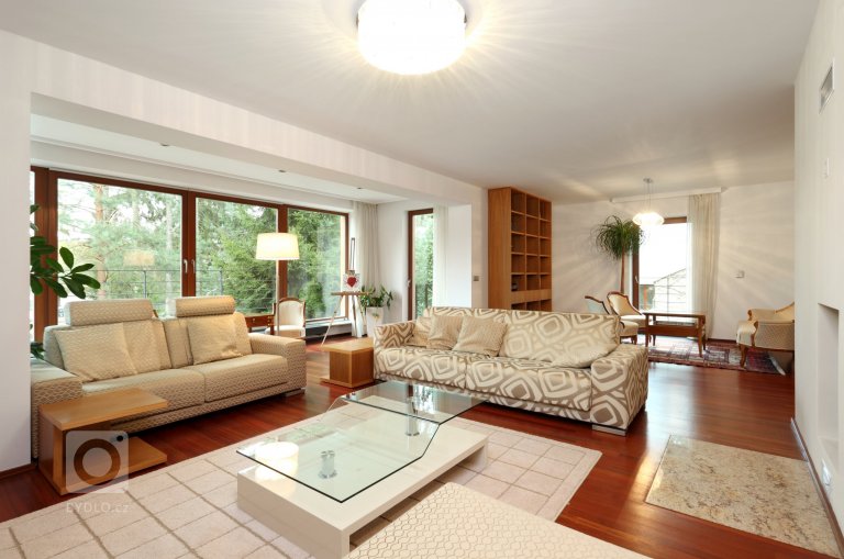 add picture to album