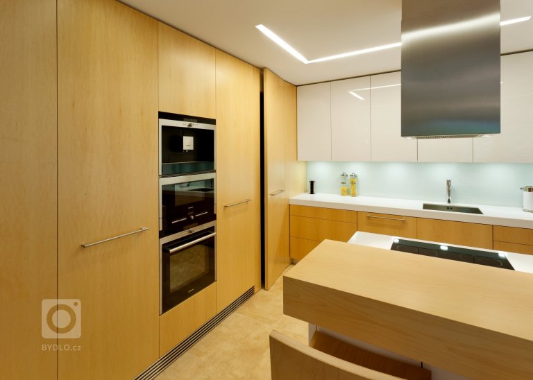 add picture to album