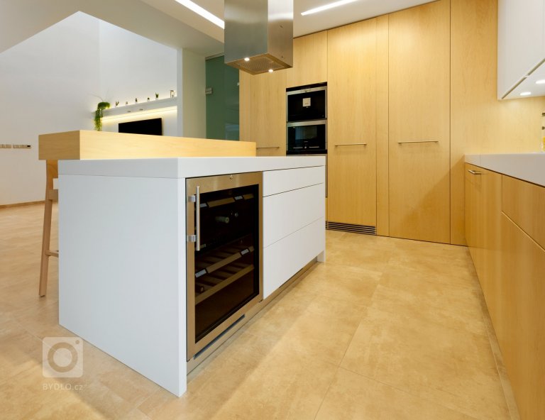 add picture to album