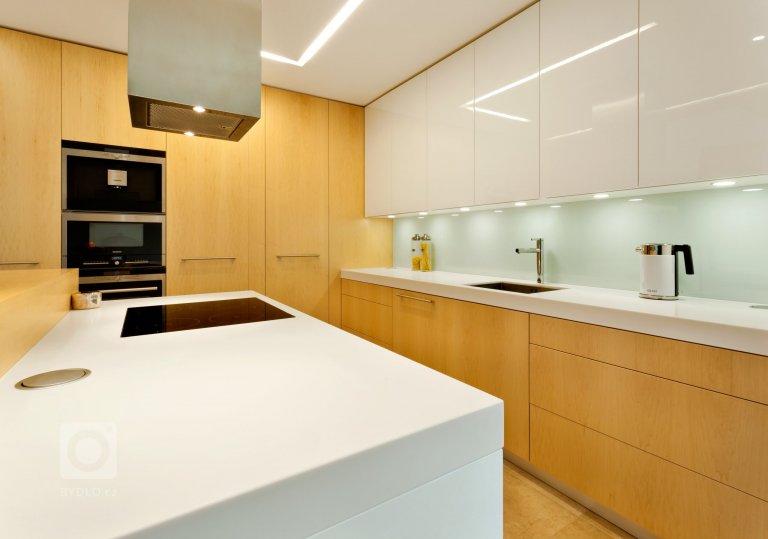 add picture to album