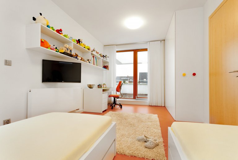 Naprostá dokonalost co se estetiky týče! Pokud máte rádi jednolité, ničím neručené linie, jste na správném místě. Uklidňující tóny světlého kanadského javoru…