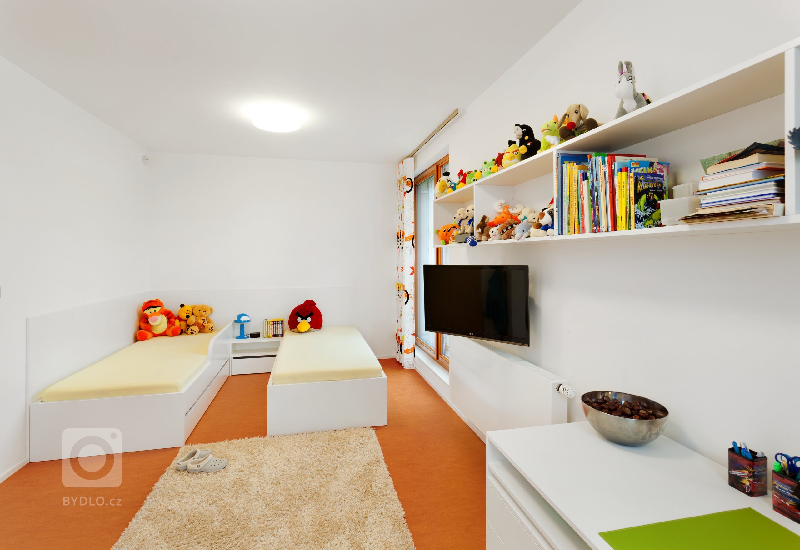 Naprostá dokonalost co se estetiky týče! Pokud máte rádi jednolité, ničím neručené linie, jste na správném místě. Uklidňující tóny světlého kanadského javoru…