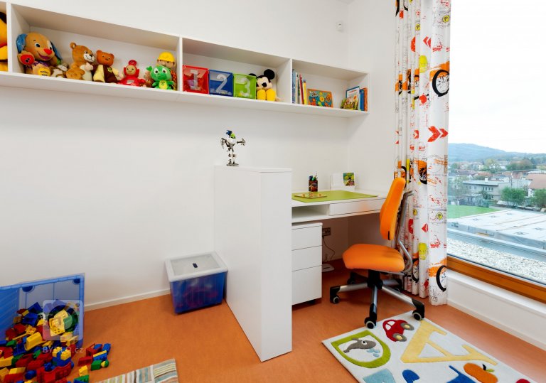 add picture to album