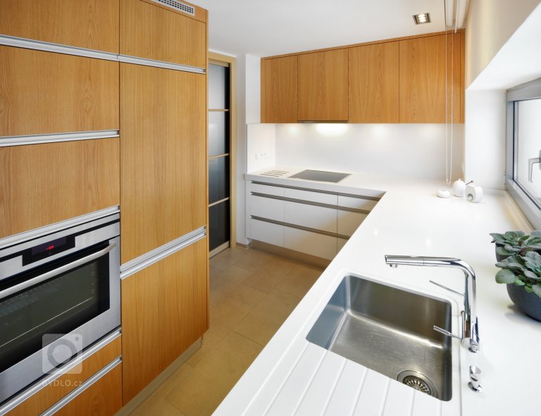 add picture to album