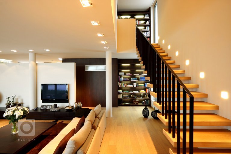 add picture to album