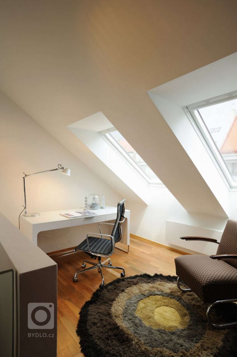 Interiéry vzorového bytu pro Real Estate Karlín Group v komplexu Cornlofts. Interiéry vznikaly v nově vybudované budově sýpky přetransformované v luxusní…