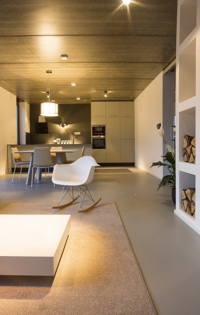 Novostavba rodinného domu v městské zástavbě, pozemek 450m2.
